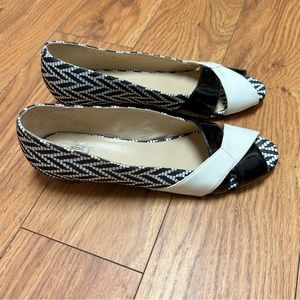 Amalfi Open Toe Black & Cream Patent Low Heel Sandal Loafer | 9.5 SS NARROW